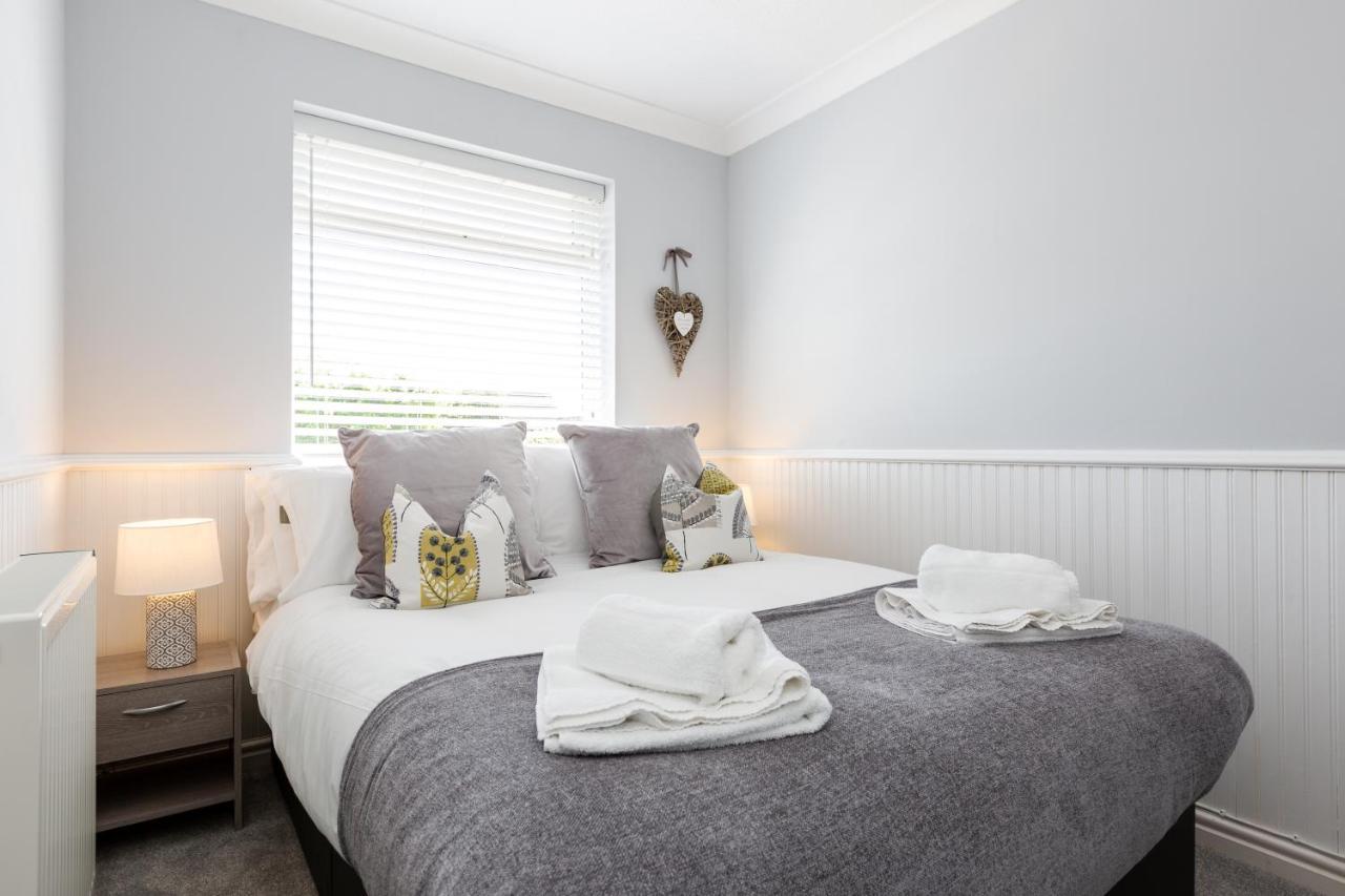 Curlew - 3 Bedrooms Wi-Fi, Parking, Contractors Thornton  Экстерьер фото