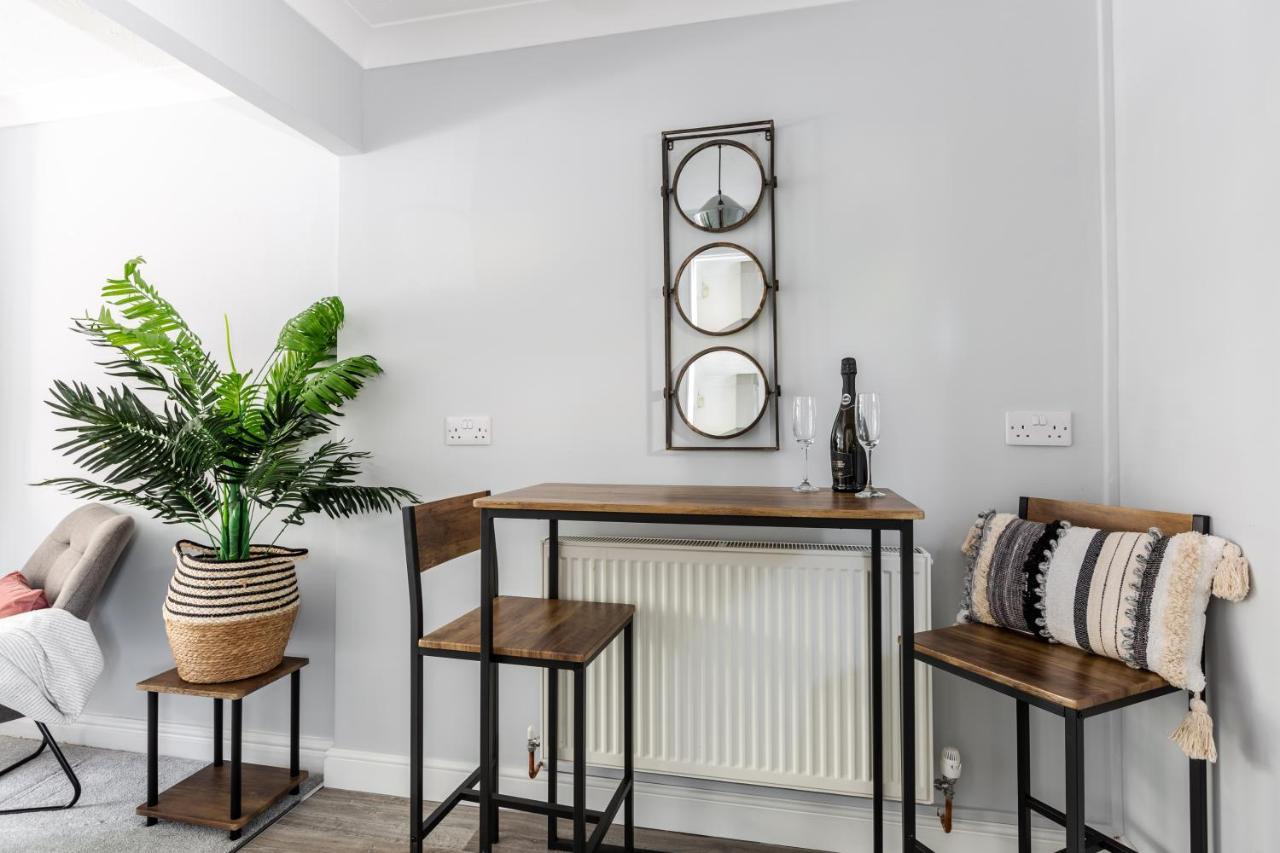Curlew - 3 Bedrooms Wi-Fi, Parking, Contractors Thornton  Экстерьер фото