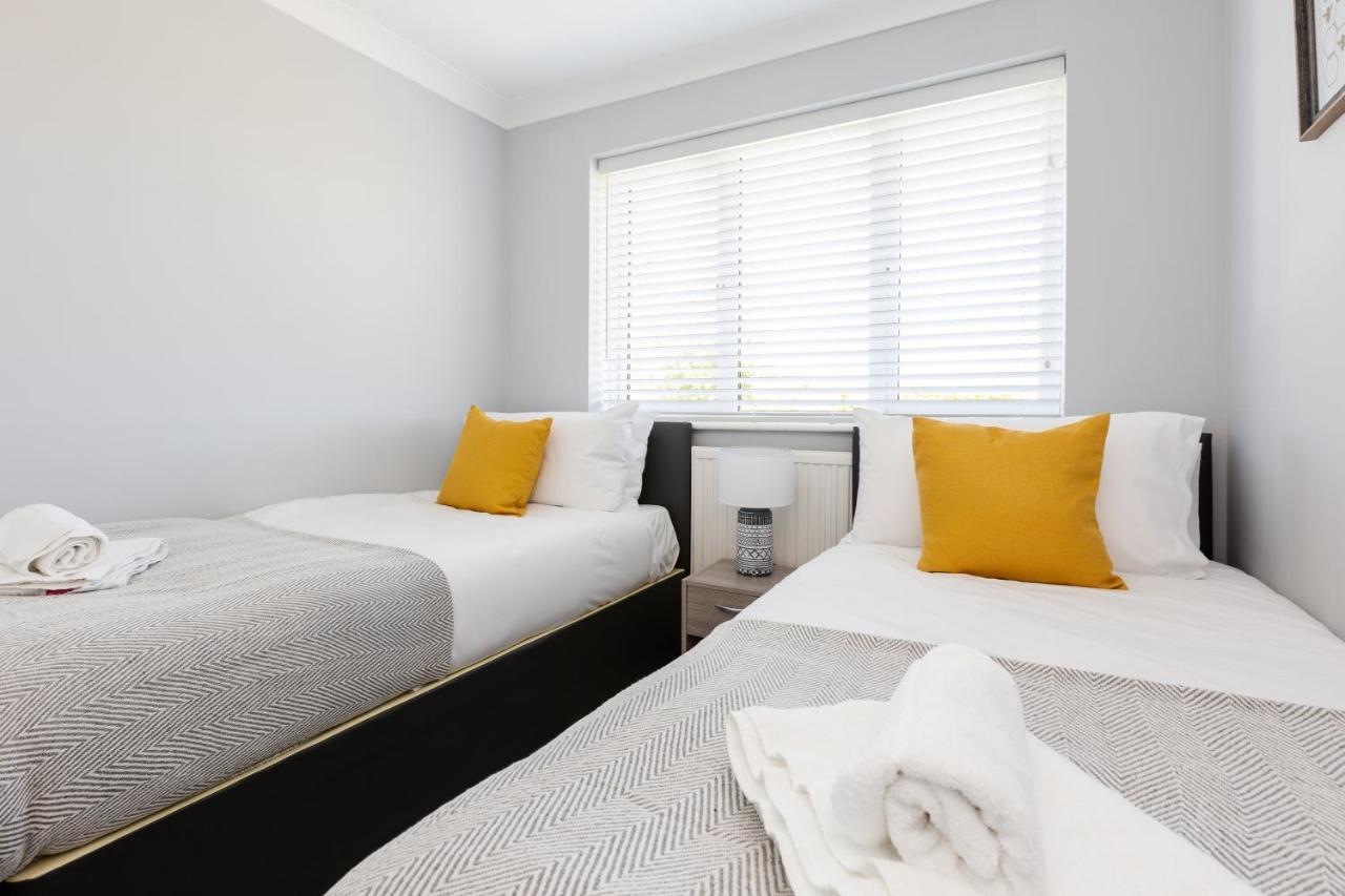 Curlew - 3 Bedrooms Wi-Fi, Parking, Contractors Thornton  Экстерьер фото